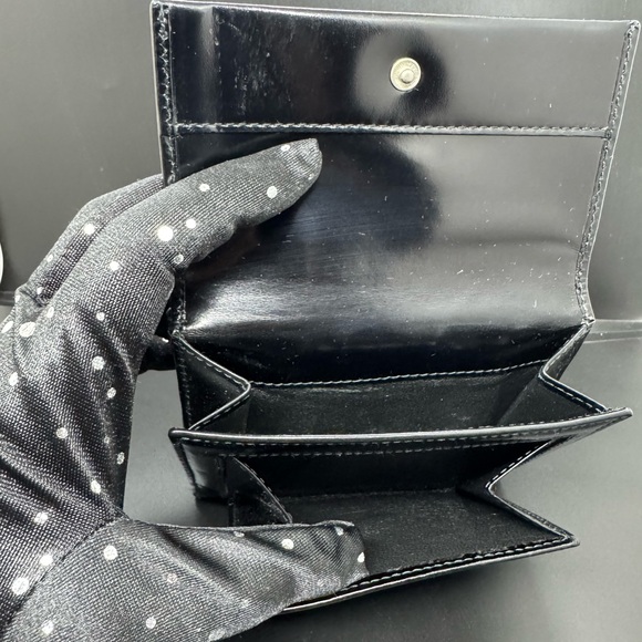 Gucci Patent Leather Wallet - Picture 7 of 7